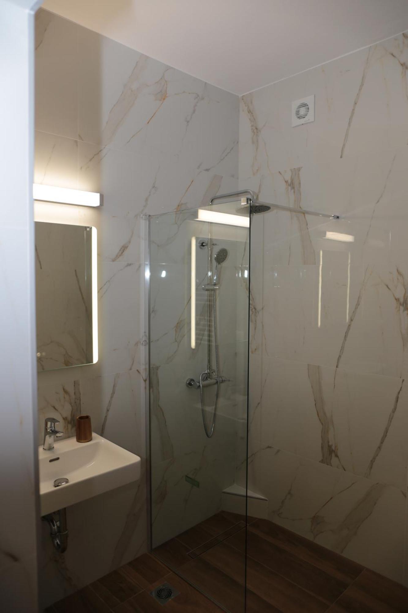 Giotis Apartment